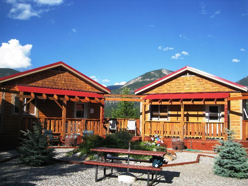 Deere Ridge Cabins Hotel Invermere Exterior foto