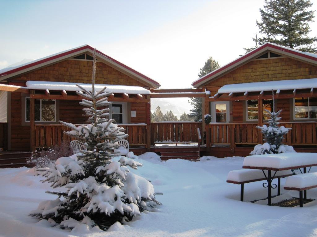 Deere Ridge Cabins Hotel Invermere Exterior foto