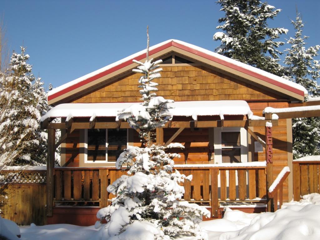 Deere Ridge Cabins Hotel Invermere Exterior foto